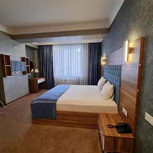 https://royal-sapphire-hotel-baku.aboutbakuhotels.com