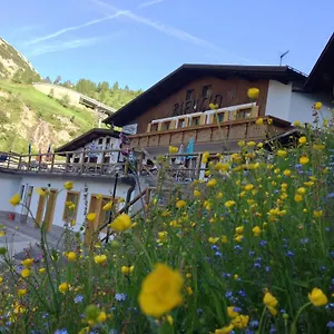 https://rifugio-capanna-bill.hotelinveneto.com