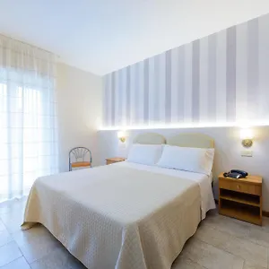 *** Otel Falco İtalya
